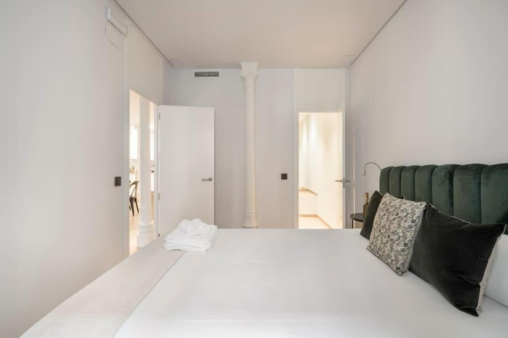Lujoso Apartamento Cerca De Plaza Mayor Madrid Bagian luar foto