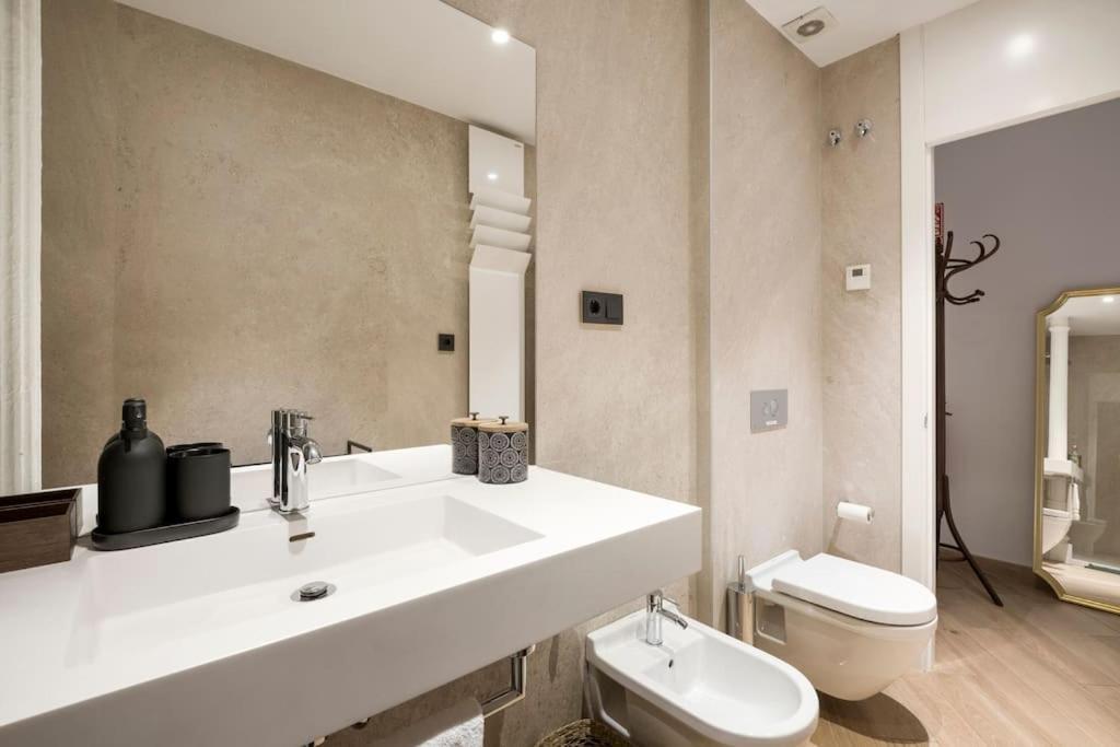 Lujoso Apartamento Cerca De Plaza Mayor Madrid Bagian luar foto
